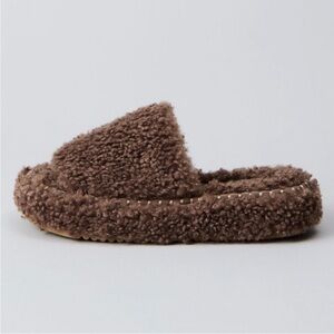 NEW Altar’d State Frost Slippers Size 9
BEACH by Matisse sold by Altar’d State